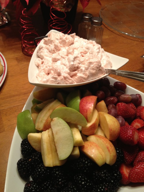 Strawberry Fluff fruit dip | Real {Cheap} Housewives of Texas